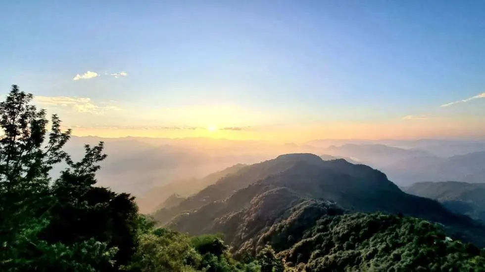 Himalayan mountain scenery near Gular, Rishikesh, Uttarakhand, India